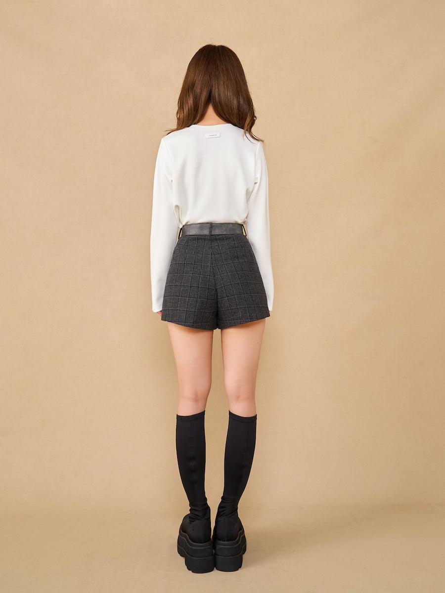 モデル:158cm(着用サイズ:FREE 着用カラー:D)