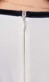 モデル:158cm(着用サイズ:FREE 着用カラー:WHT)