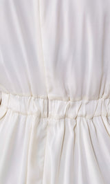 モデル:158cm(着用サイズ:FREE 着用カラー:WHT)