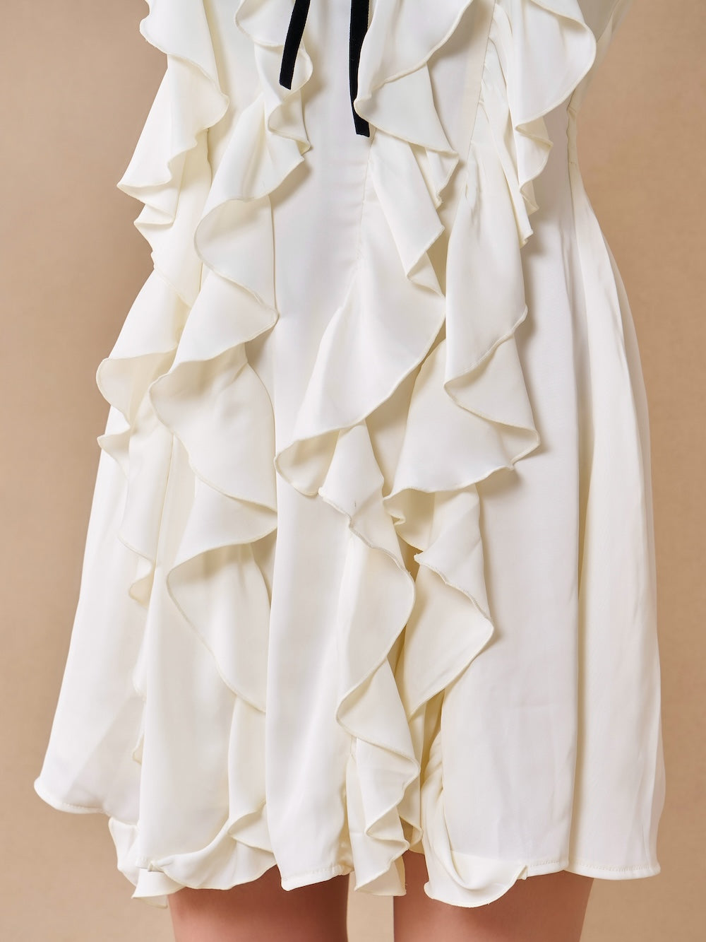 モデル:158cm(着用サイズ:FREE 着用カラー:WHT)