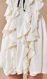 モデル:158cm(着用サイズ:FREE 着用カラー:WHT)