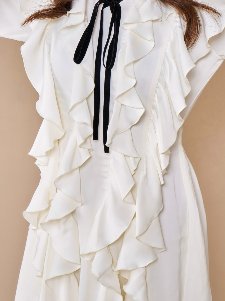 モデル:158cm(着用サイズ:FREE 着用カラー:WHT)