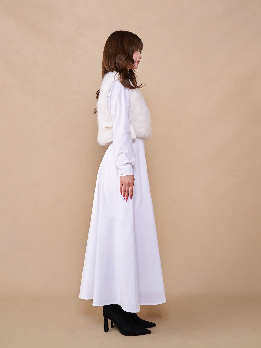 モデル:158cm(着用サイズ:FREE 着用カラー:WHT)