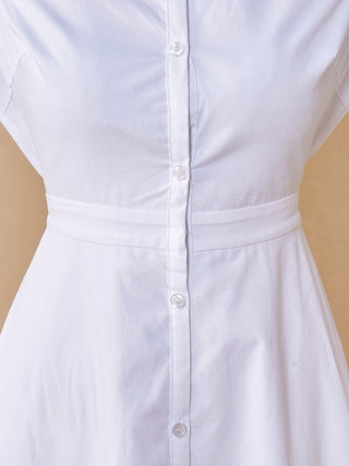 モデル:158cm(着用サイズ:FREE 着用カラー:WHT)