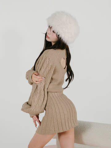 モデル:158cm(着用サイズ:FREE 着用カラー:BEG)