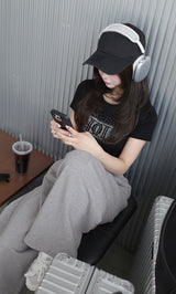 モデル:158cm(着用サイズ:FREE 着用カラー:BLK)