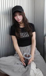 モデル:158cm(着用サイズ:FREE 着用カラー:BLK)