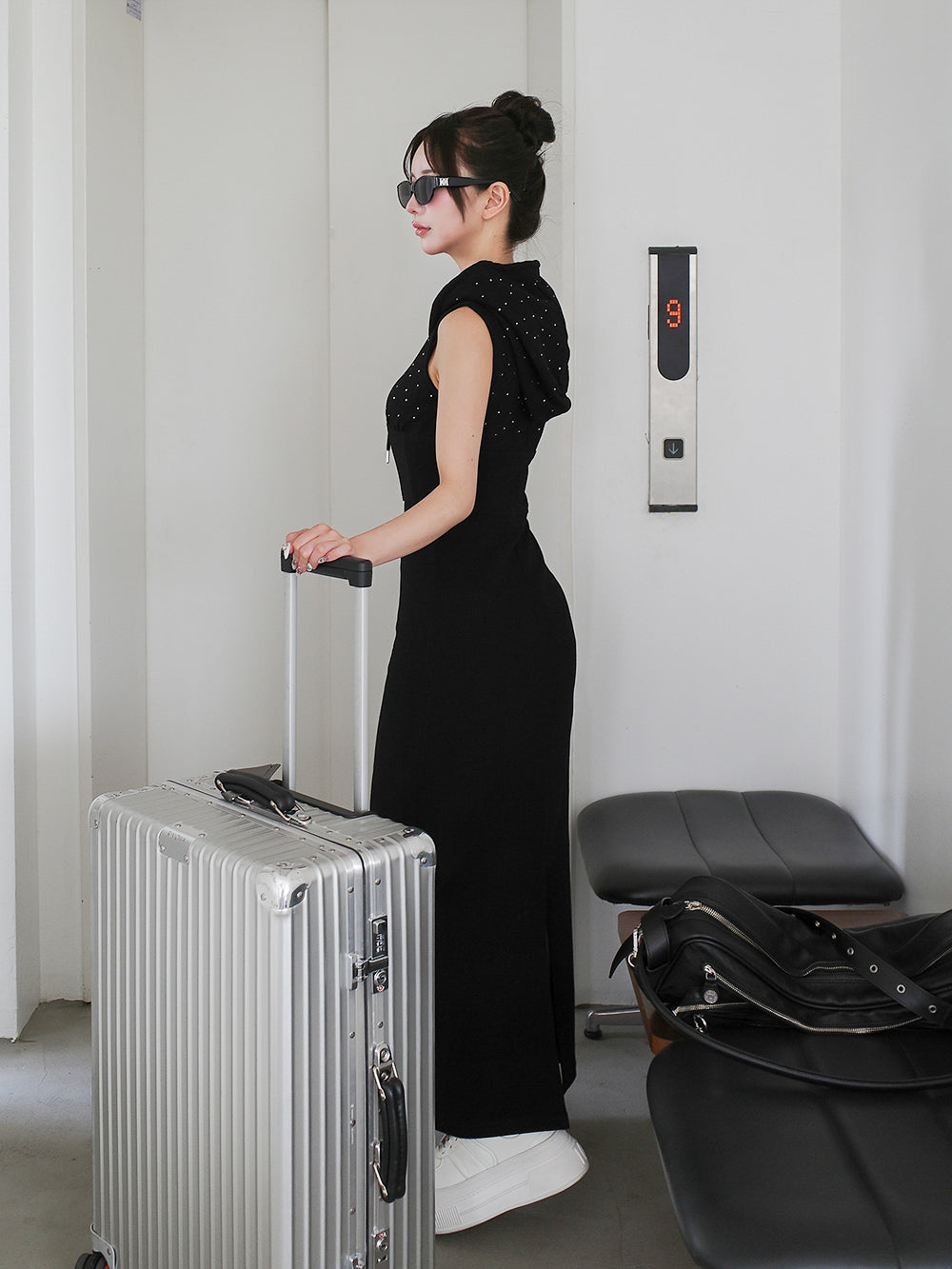 モデル:158cm(着用サイズ:FREE 着用カラー:BLK)