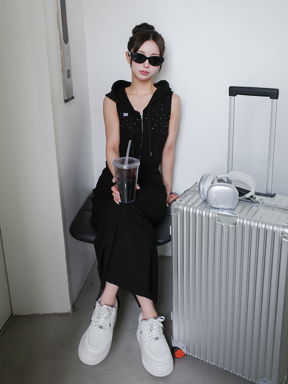 モデル:158cm(着用サイズ:FREE 着用カラー:BLK)