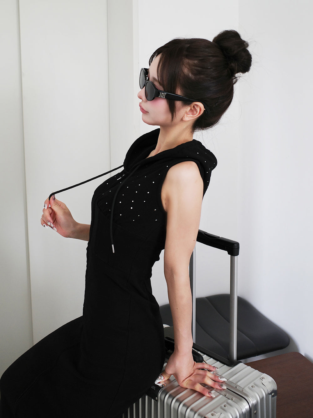 モデル:158cm(着用サイズ:FREE 着用カラー:BLK)