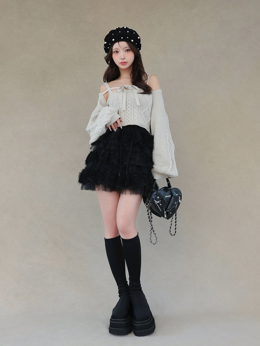 モデル:158cm(着用サイズ:FREE 着用カラー:BLK)