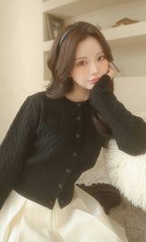 モデル:158cm(着用サイズ:FREE 着用カラー:BLK)