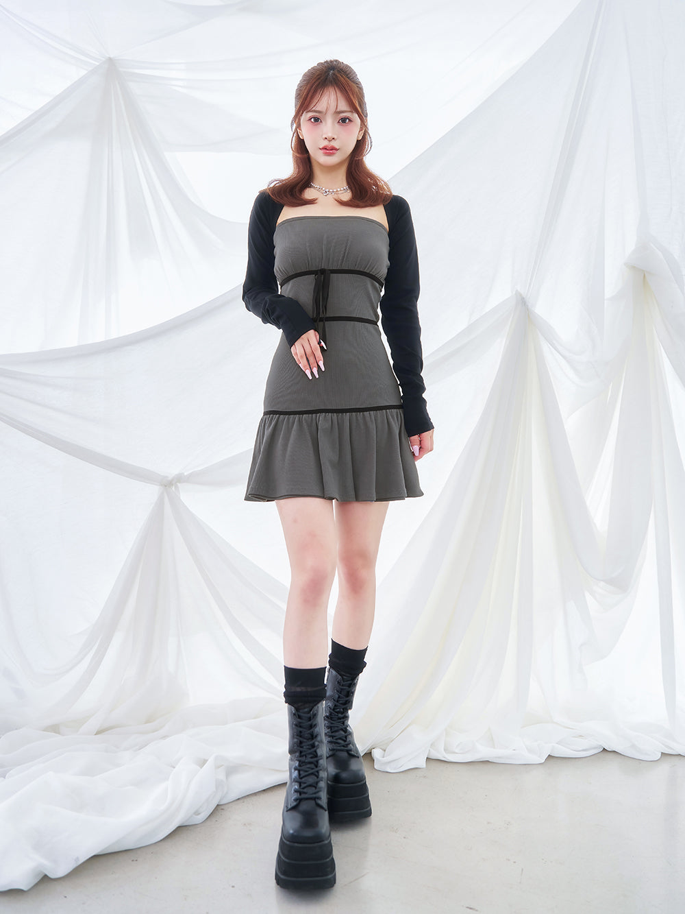 モデル:158cm(着用サイズ:FREE 着用カラー:GRY)