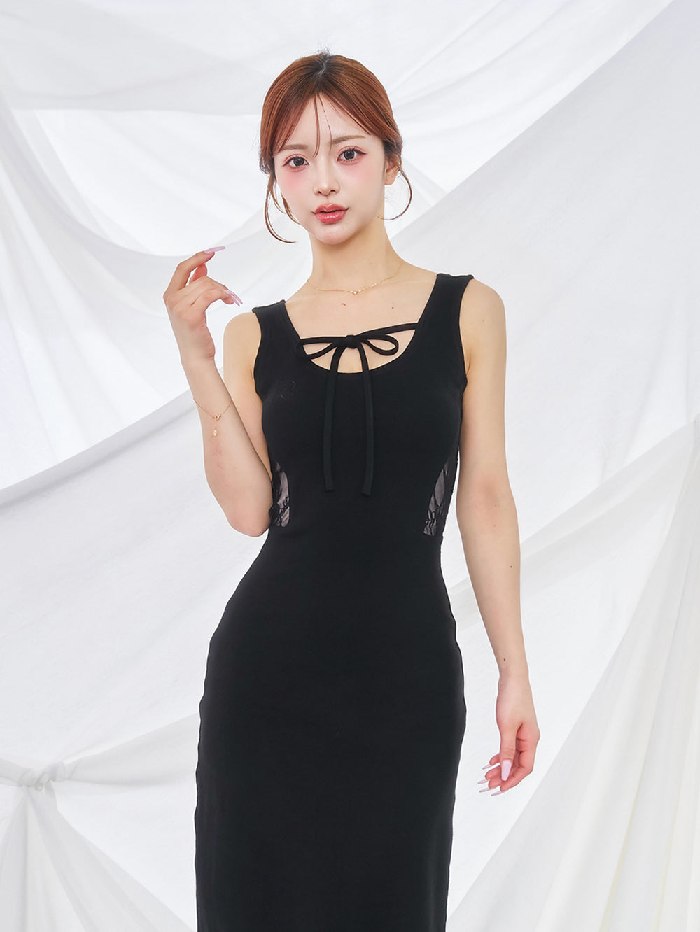 モデル:158cm(着用サイズ:FREE 着用カラー:BLK)
