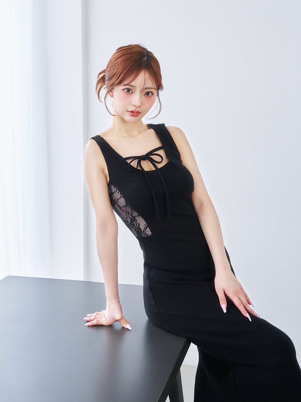 モデル:158cm(着用サイズ:FREE 着用カラー:BLK)