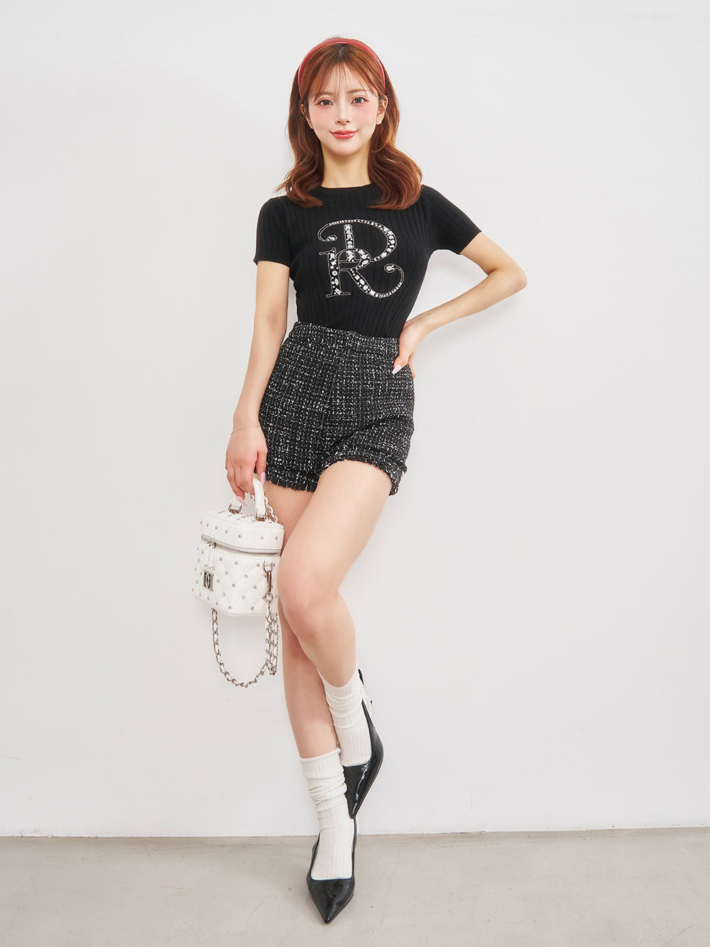 モデル:158cm(着用サイズ:FREE 着用カラー:BLK)