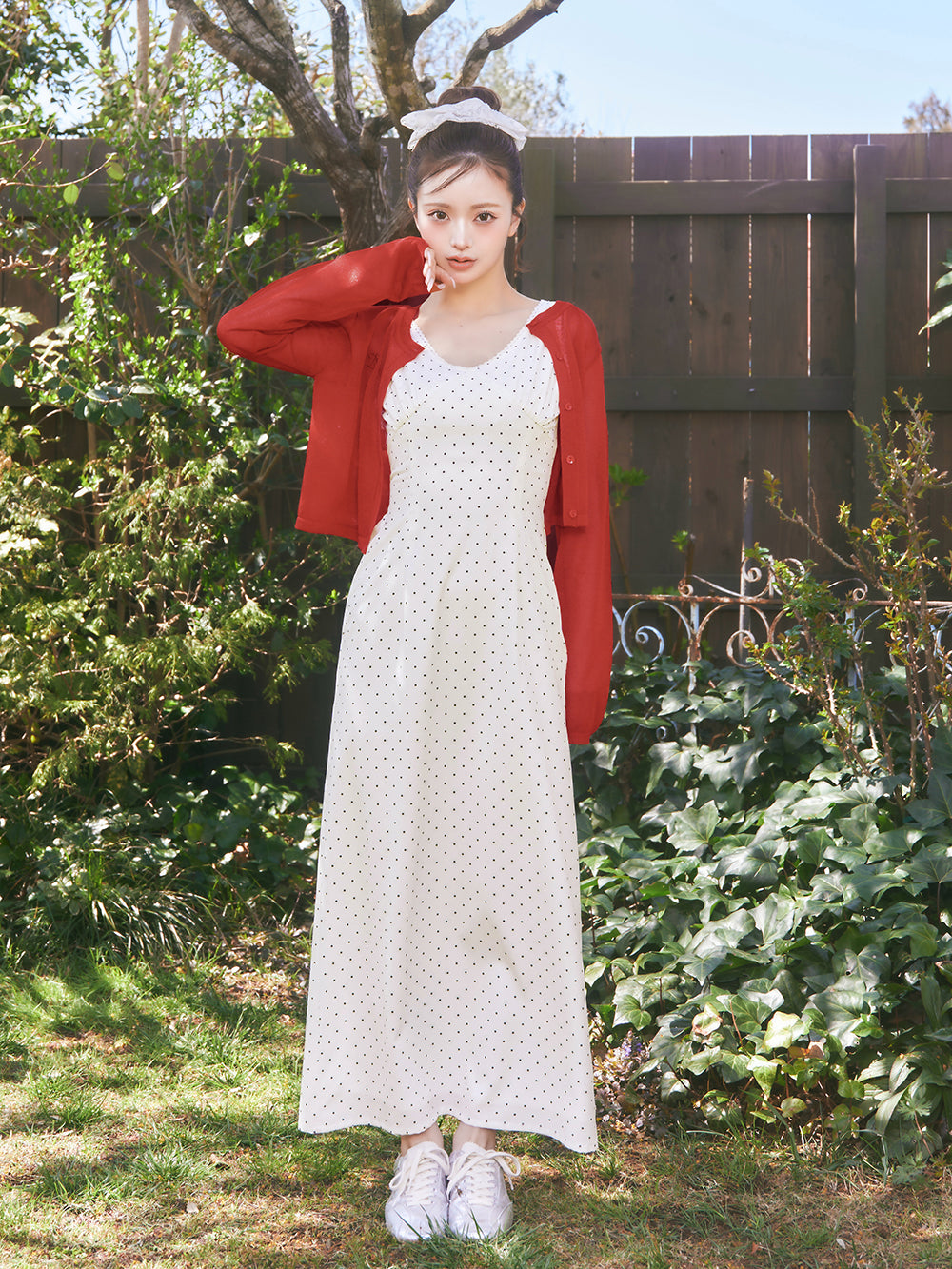 モデル:158cm(着用サイズ:FREE 着用カラー:RED)