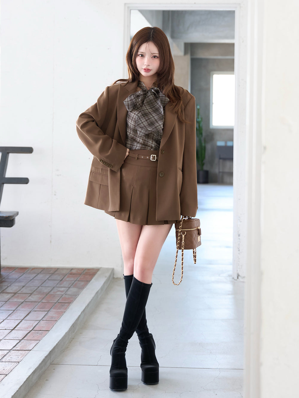 モデル:158cm(着用サイズ:FREE 着用カラー:BRN)