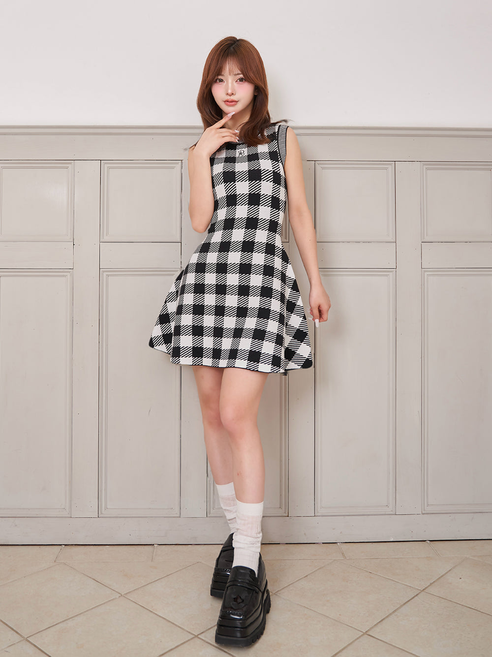 モデル:158cm(着用サイズ:FREE 着用カラー:BLK)