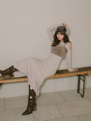 モデル:158cm(着用サイズ:FREE 着用カラー:IVO)