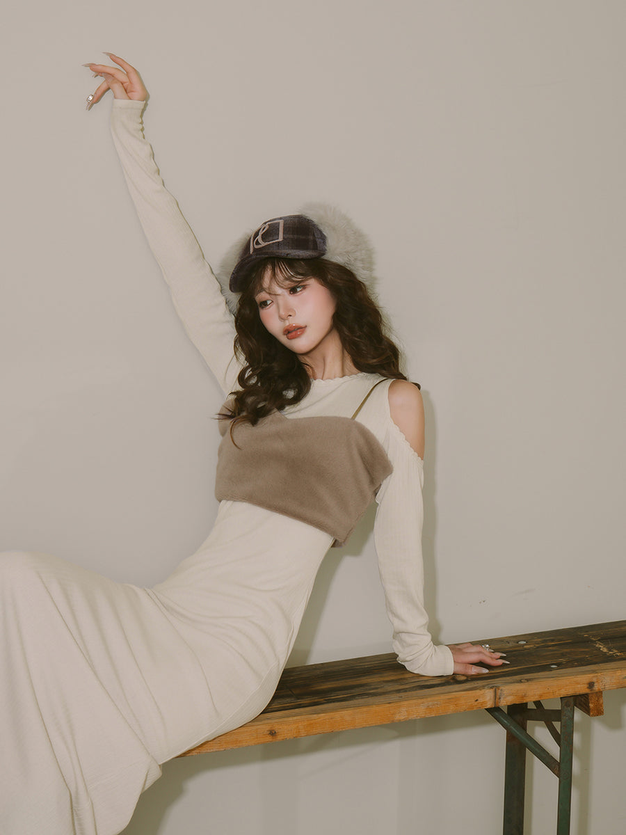 モデル:158cm(着用サイズ:FREE 着用カラー:IVO)