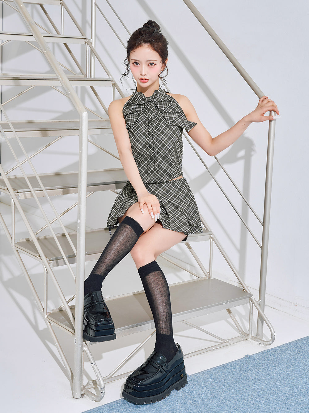 モデル:158cm(着用サイズ:FREE 着用カラー:GRY)