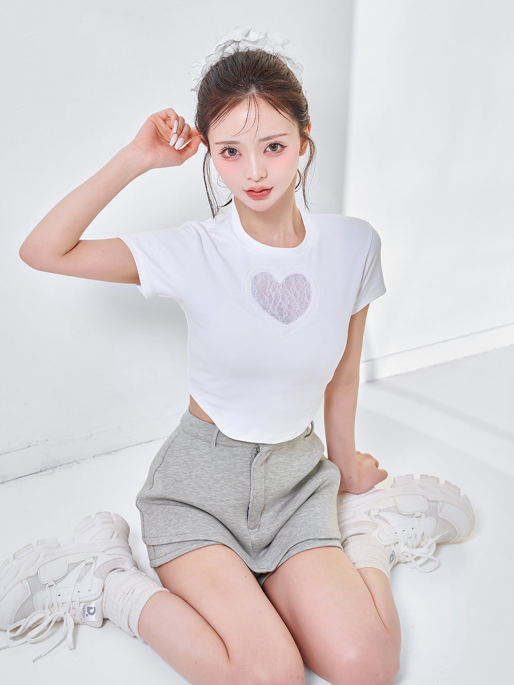 モデル:158cm(着用サイズ:FREE 着用カラー:WHT)