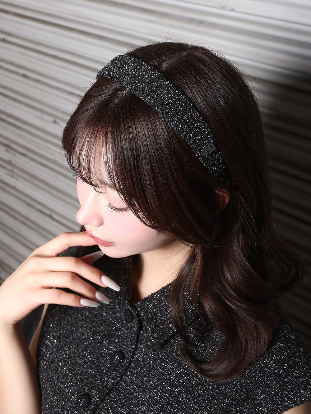 モデル:158cm(着用サイズ:FREE 着用カラー:BLK)