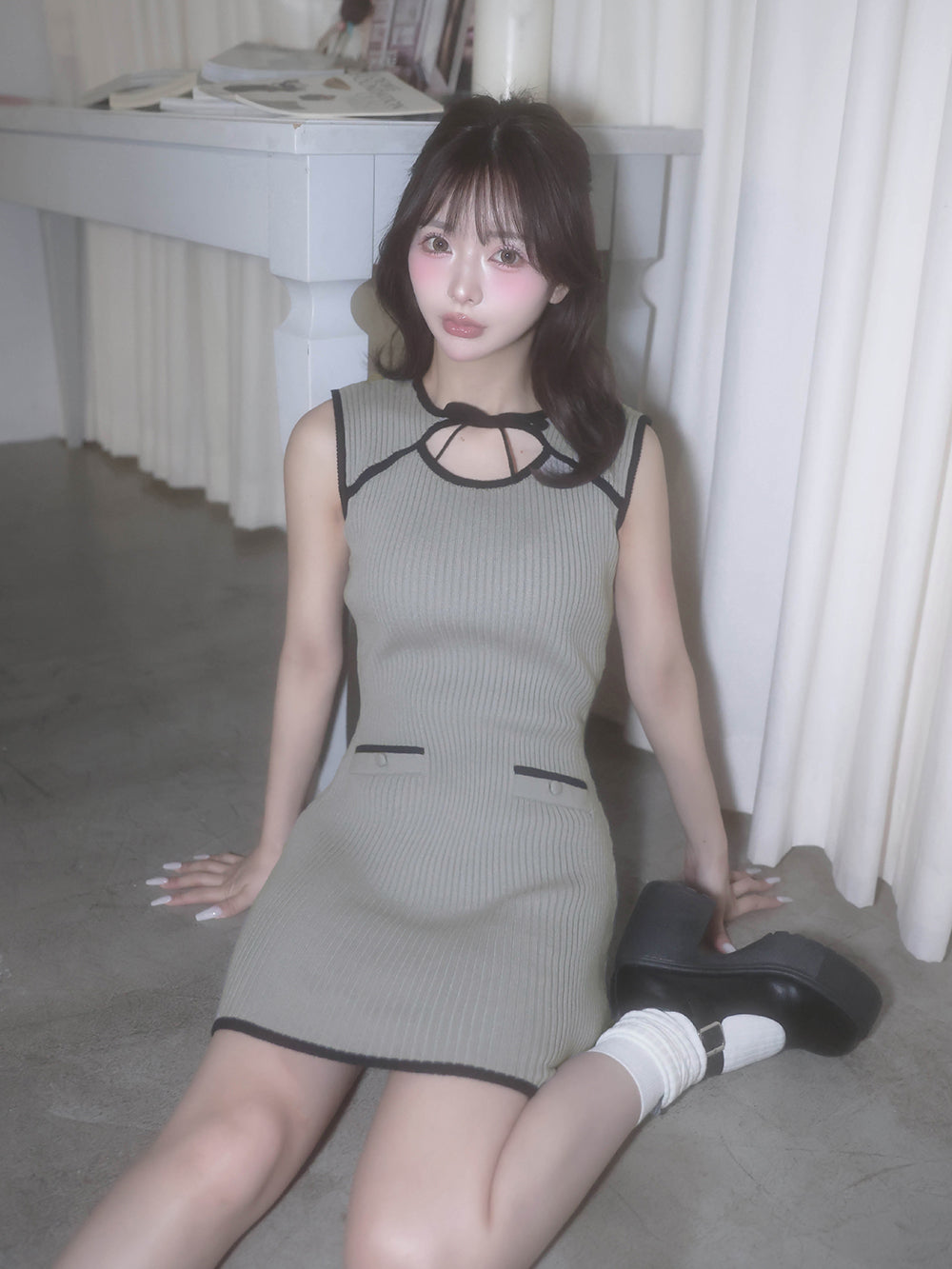 モデル:158cm(着用サイズ:FREE 着用カラー:GRY)