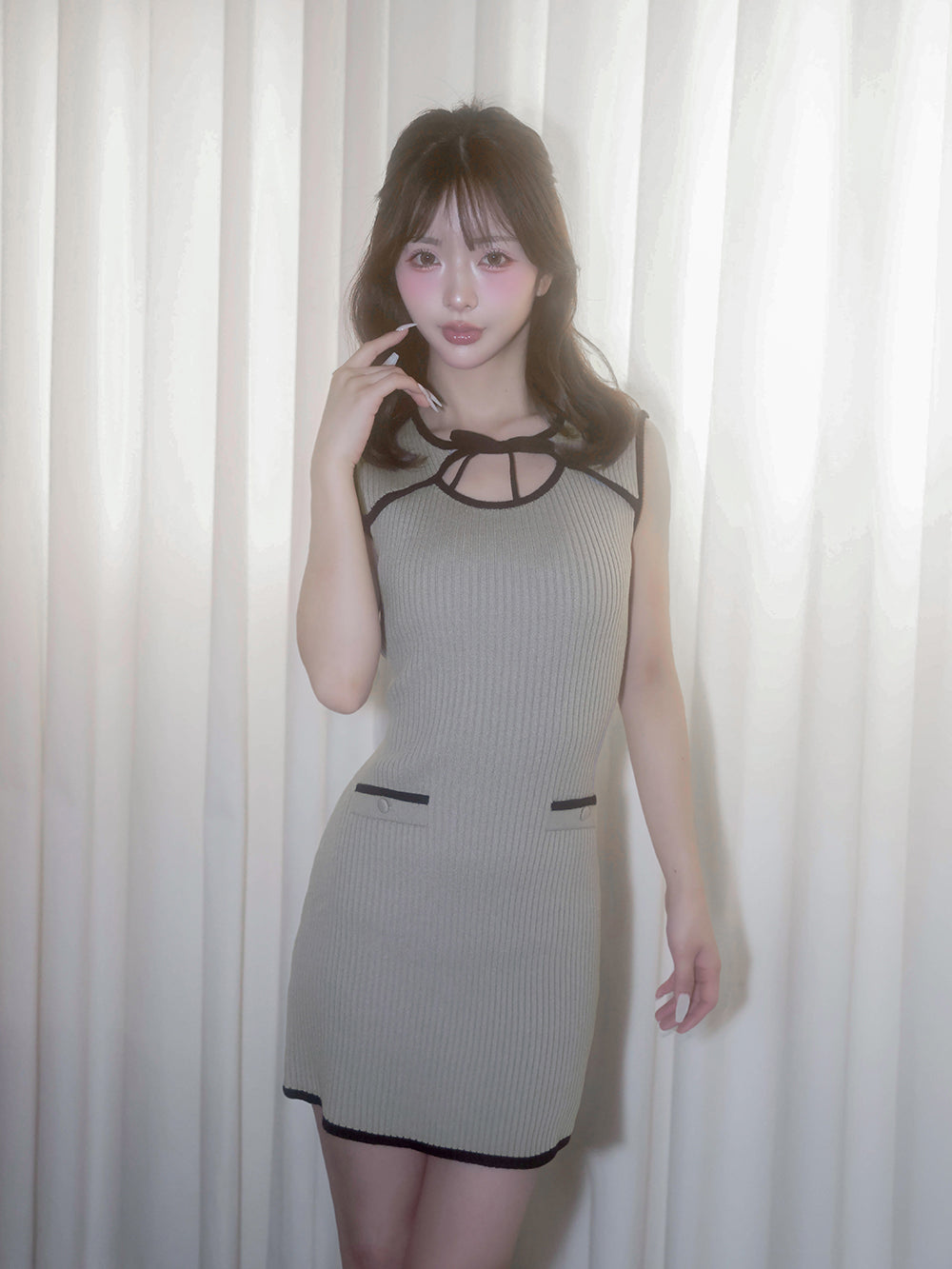 モデル:158cm(着用サイズ:FREE 着用カラー:GRY)