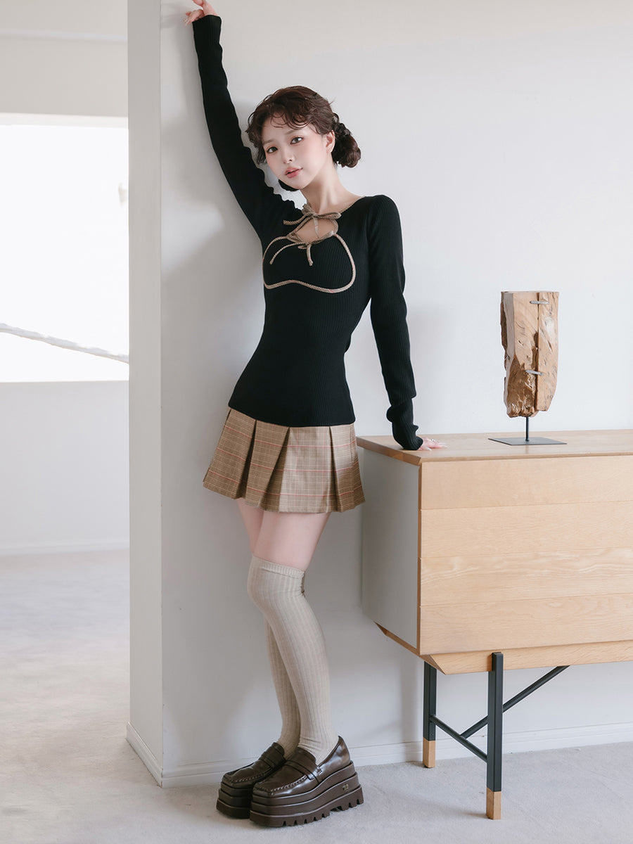 モデル:158cm(着用サイズ:FREE 着用カラー:BLK)