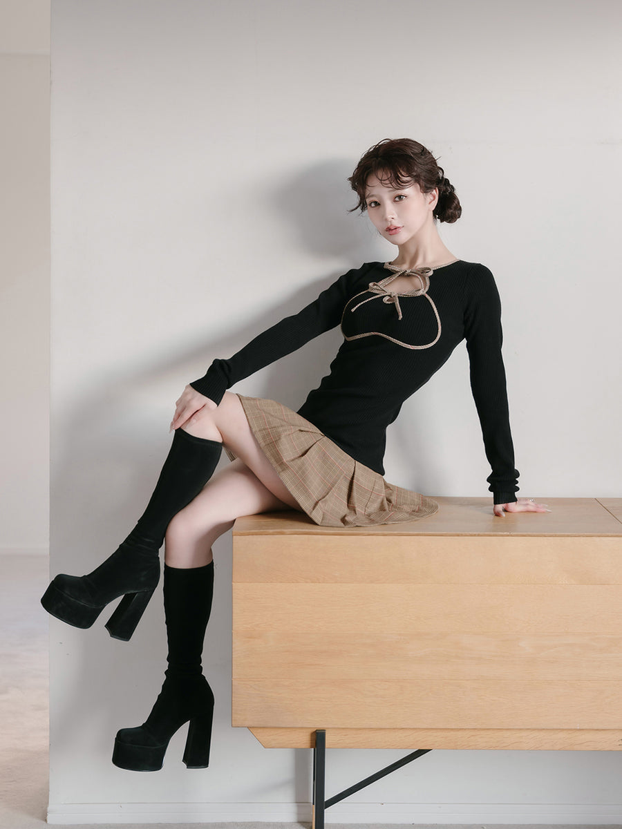 モデル:158cm(着用サイズ:FREE 着用カラー:BLK)