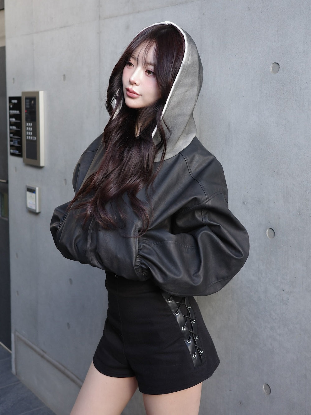 モデル:158cm(着用サイズ:FREE 着用カラー:BLK)