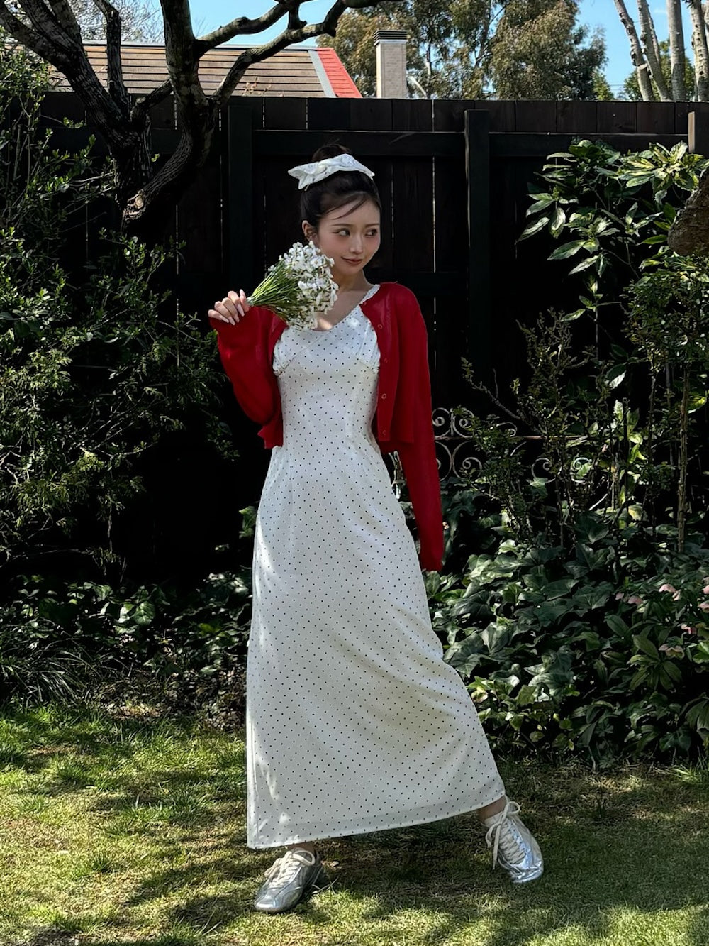 モデル:158cm(着用サイズ:FREE 着用カラー:RED)