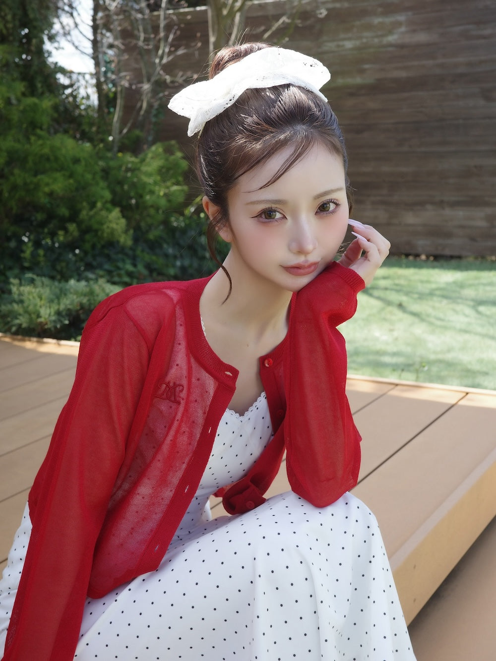 モデル:158cm(着用サイズ:FREE 着用カラー:RED)