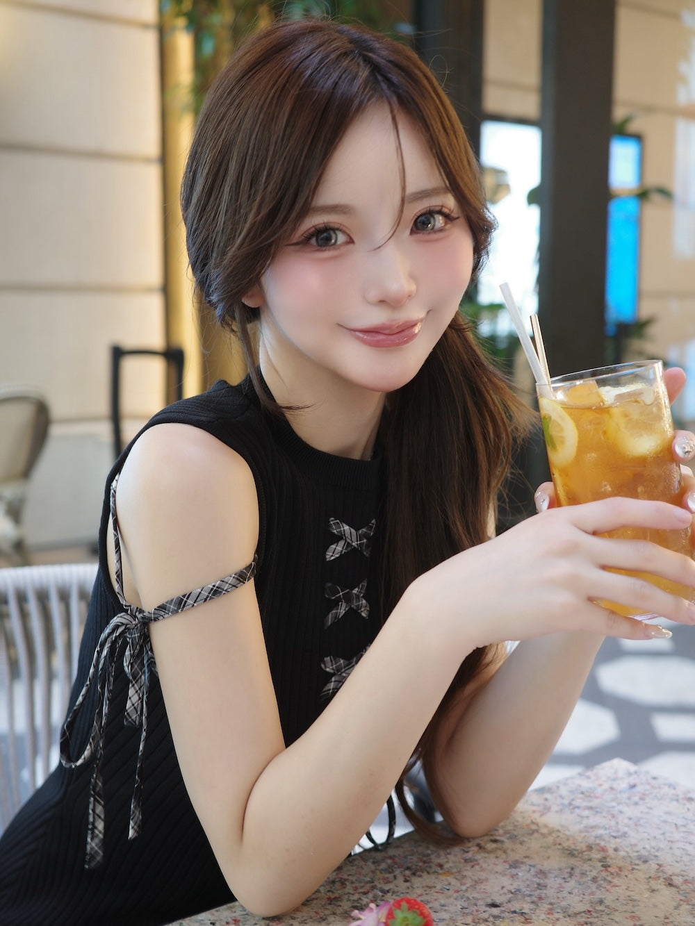 モデル:158cm(着用サイズ:FREE 着用カラー:BLK)