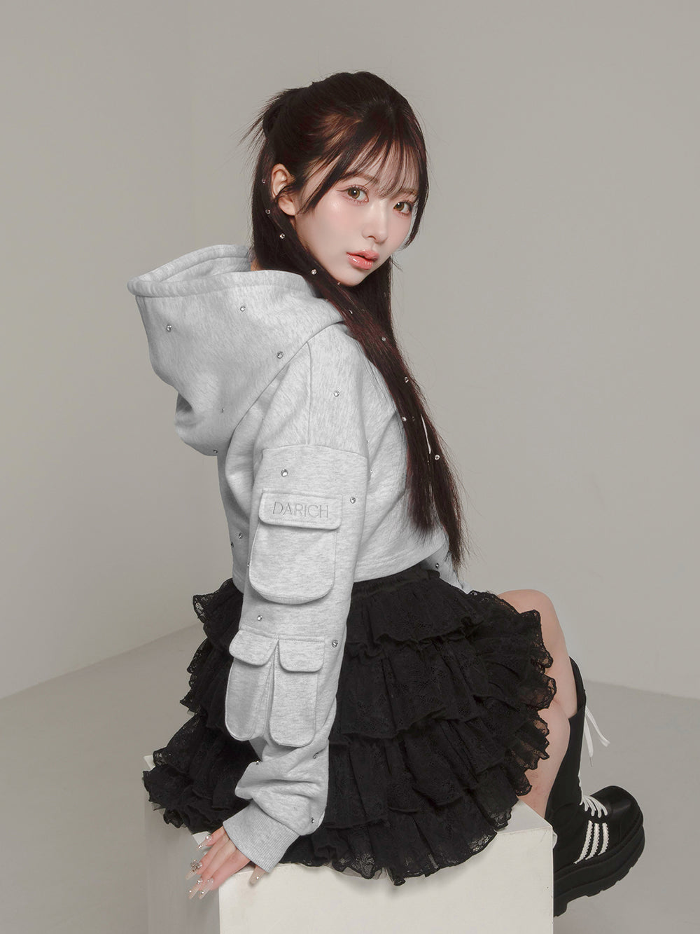 モデル:158cm(着用サイズ:FREE 着用カラー:GRY)