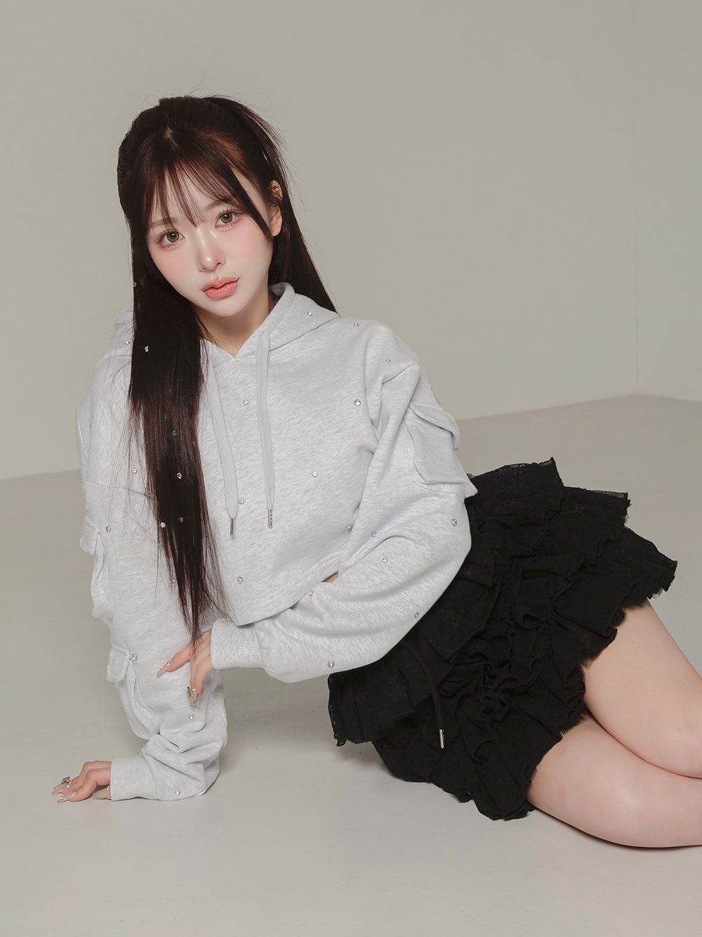 モデル:158cm(着用サイズ:FREE 着用カラー:BLK)
