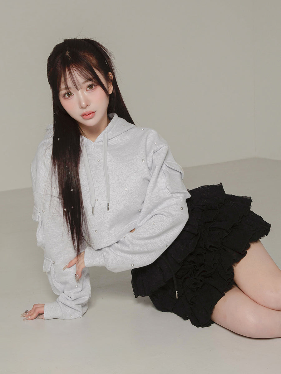 モデル:158cm(着用サイズ:FREE 着用カラー:BLK)