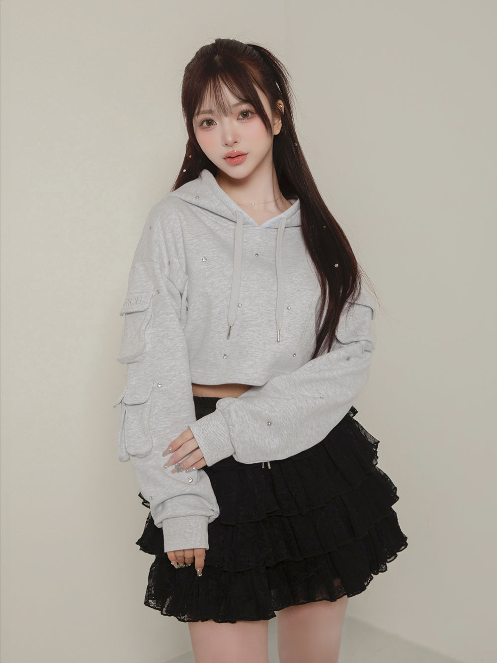 モデル:158cm(着用サイズ:FREE 着用カラー:BLK)