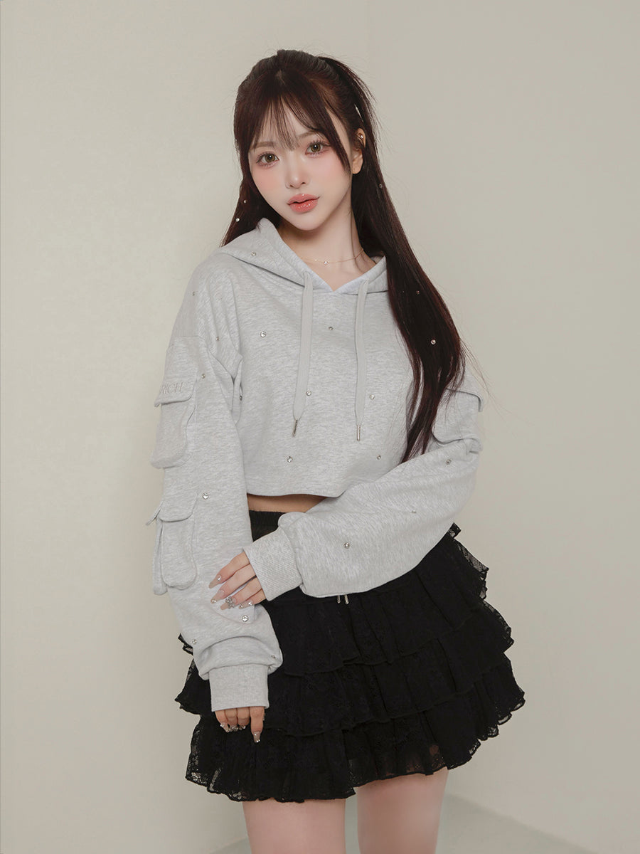 モデル:158cm(着用サイズ:FREE 着用カラー:BLK)