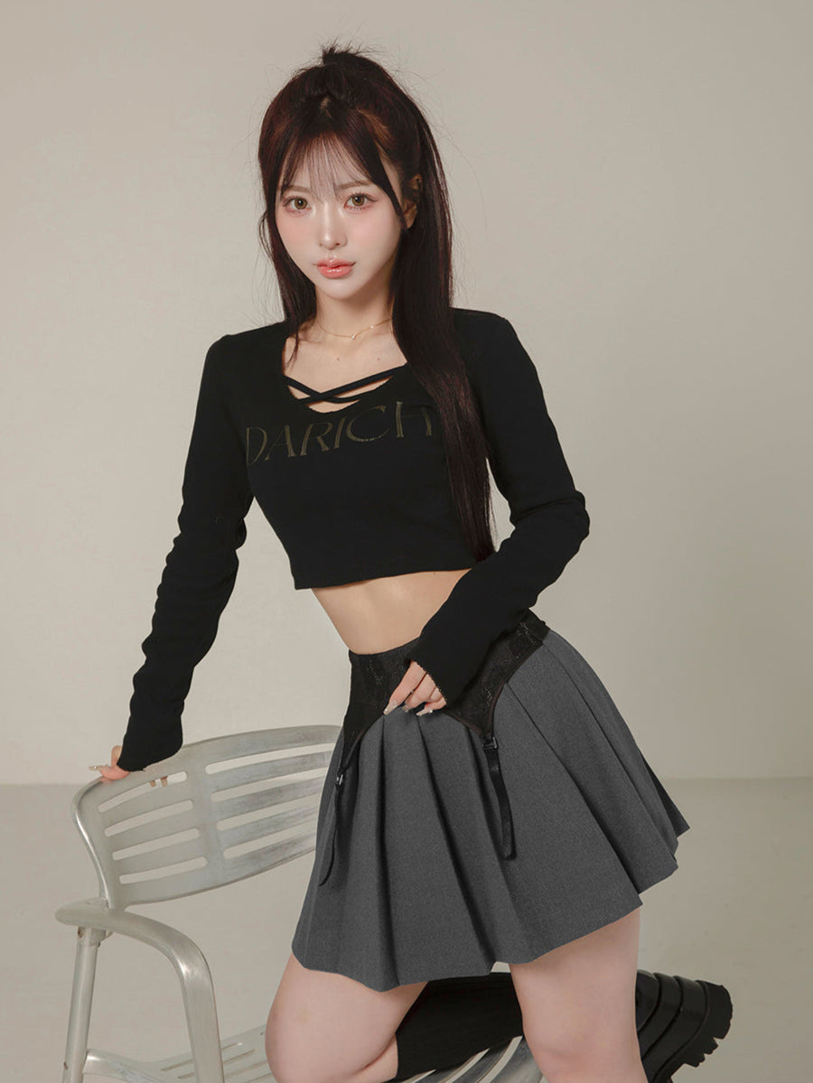モデル:158cm(着用サイズ:FREE 着用カラー:BLK)