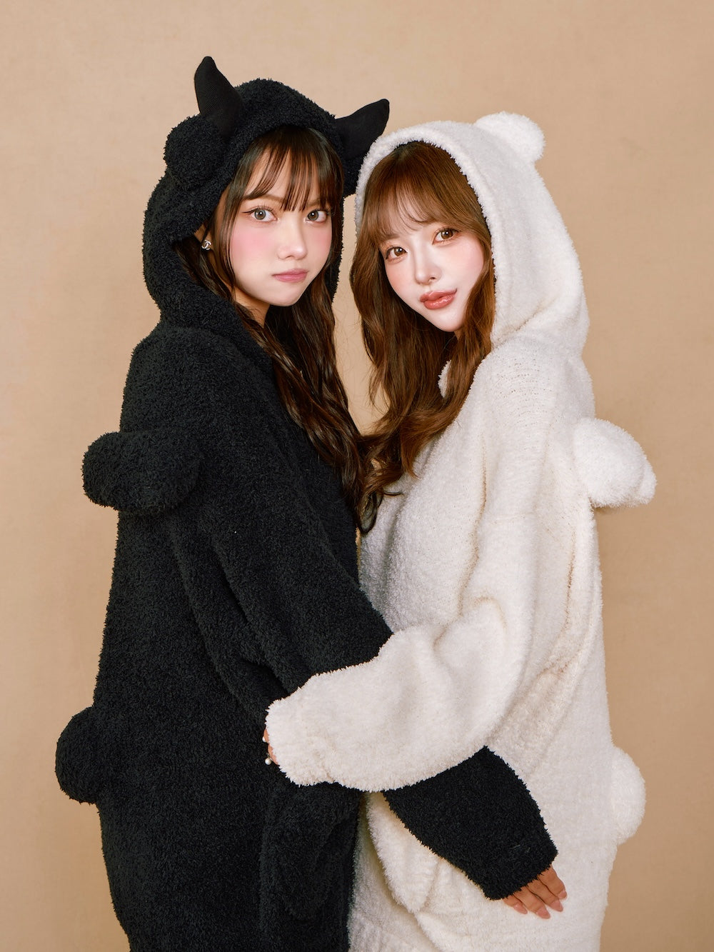 モデル:163cm(着用サイズ:FREE 着用カラー:BLK)