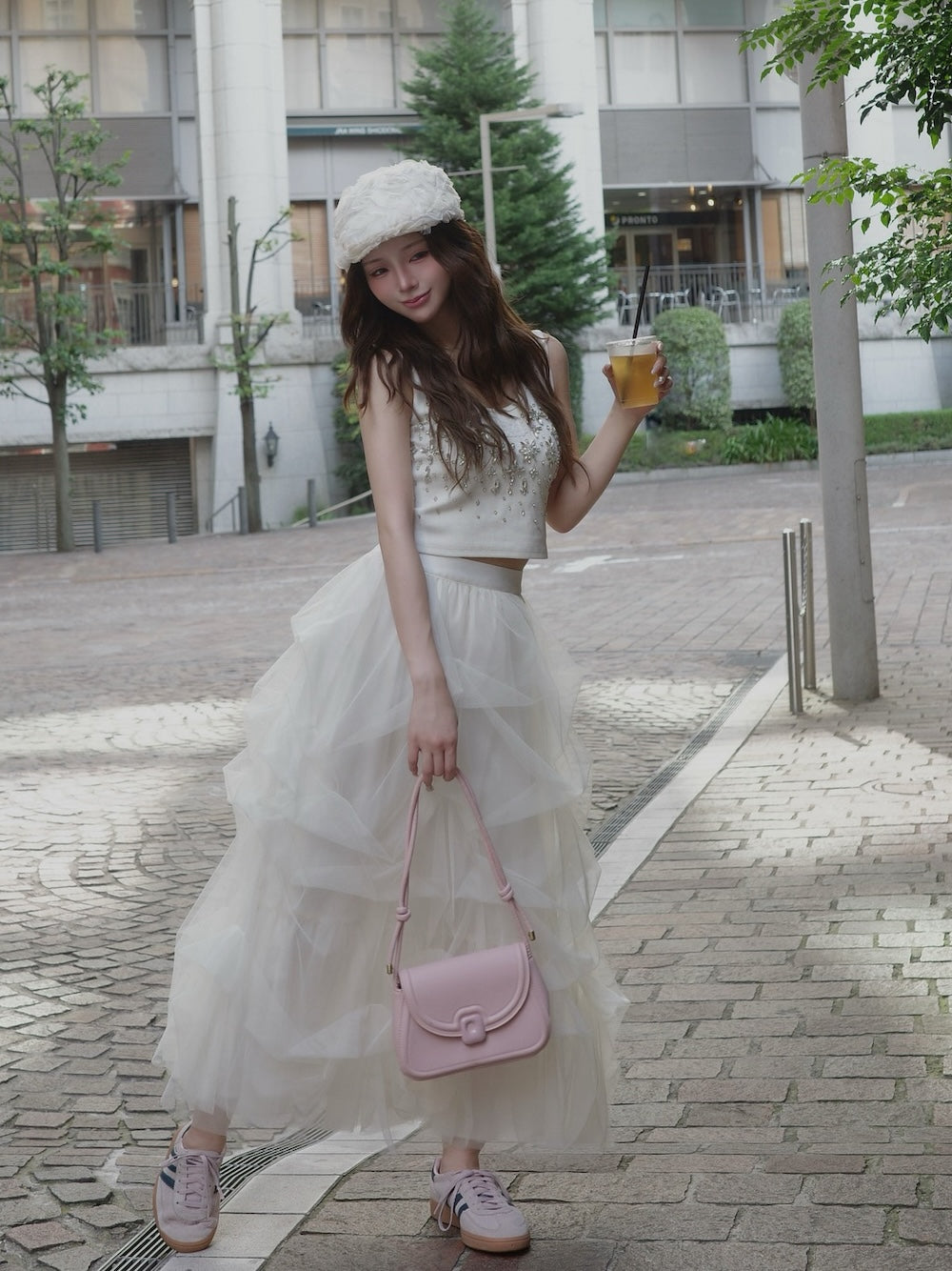 モデル:158cm(着用サイズ:FREE 着用カラー:IVO)