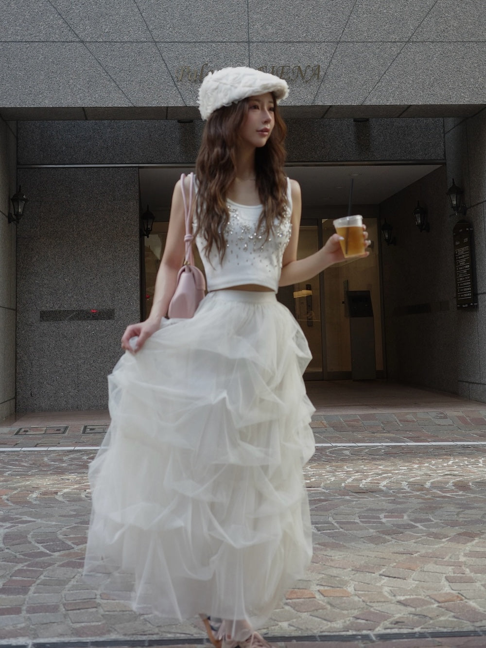 モデル:158cm(着用サイズ:FREE 着用カラー:IVO)