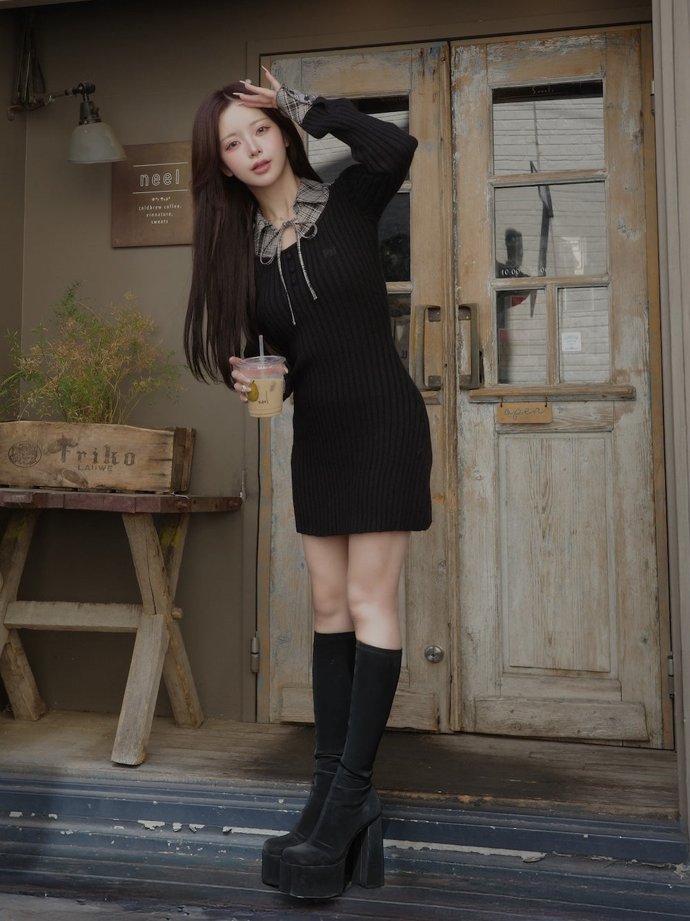 モデル:158cm(着用サイズ:FREE 着用カラー:BLK)
