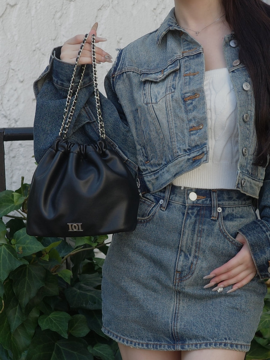 サイズ:FREE カラー:BLK