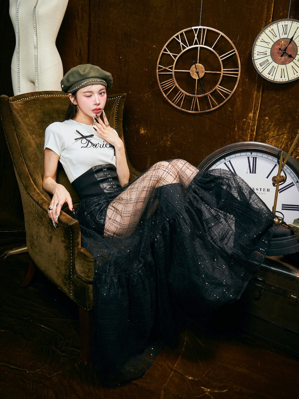 モデル:160cm(着用サイズ:FREE 着用カラー:BLK)
