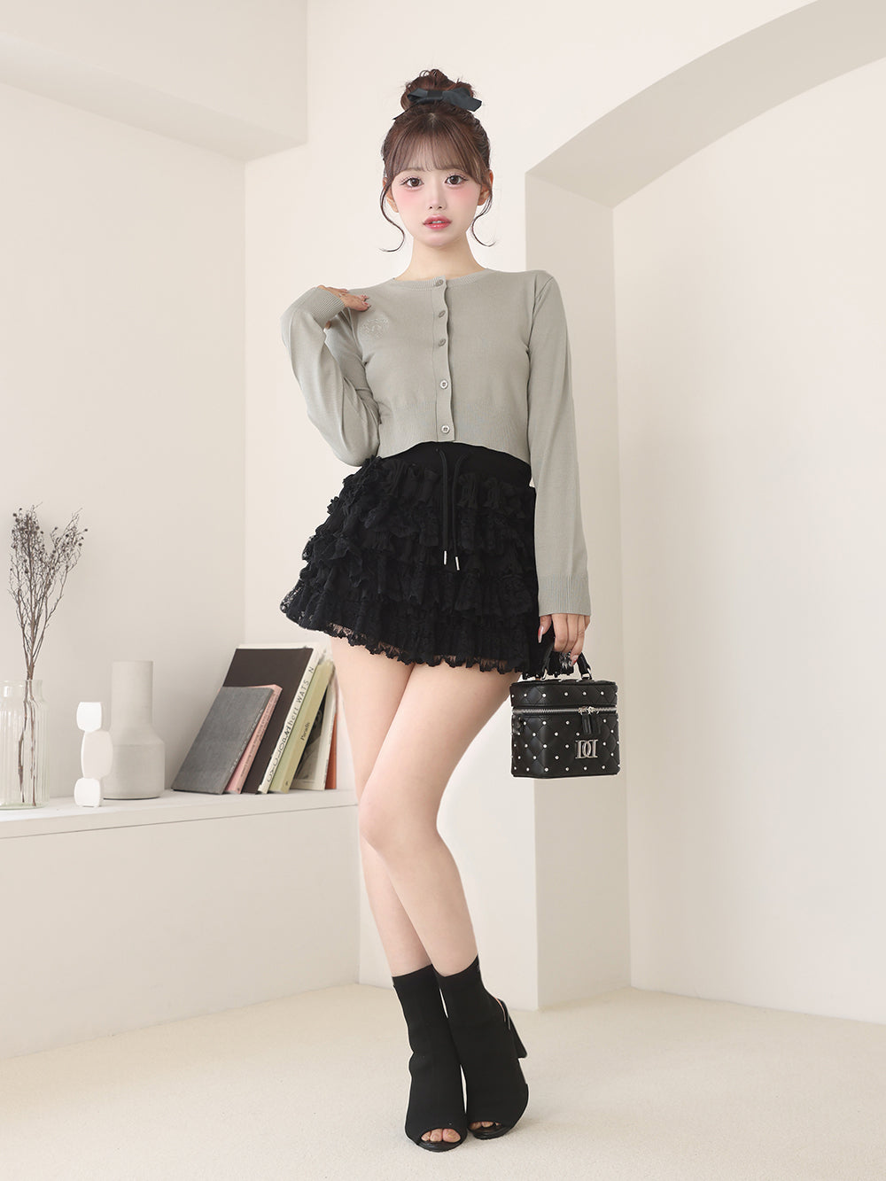 モデル:158cm(着用サイズ:FREE 着用カラー:GRY)