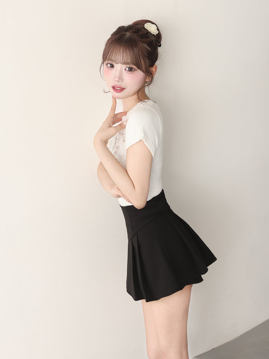 モデル:158cm(着用サイズ:FREE 着用カラー:BLK)